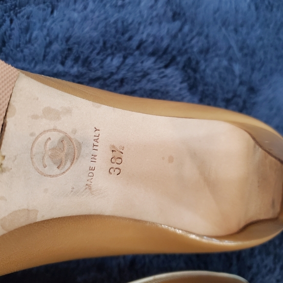 CHANEL CAMEL PUMPS CC DETAIL - Picture 6 of 14